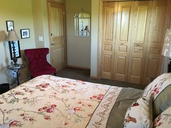 Springdale Inn Mount Horeb 外观 照片
